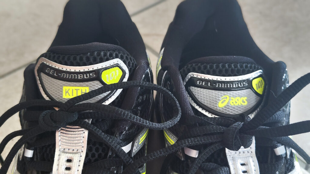 Kith for ASICS GEL-NIMBUS 10.1のシュータン部分の写真