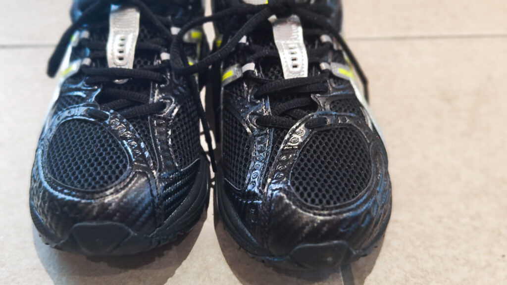 Kith for ASICS GEL-NIMBUS 10.1のトゥキャップの写真