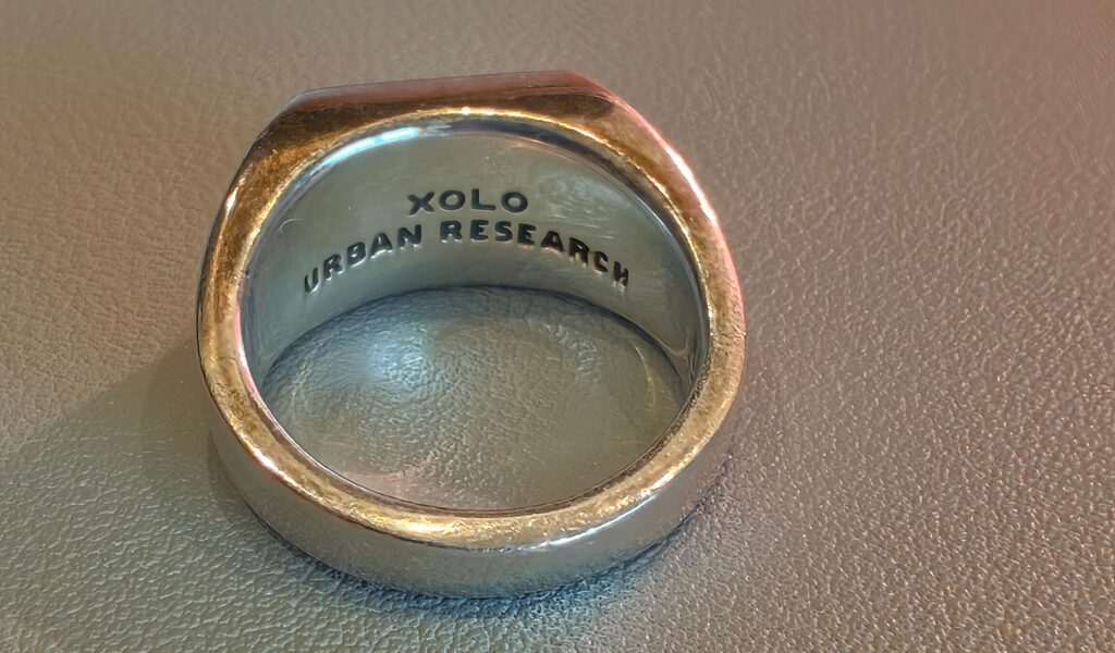 XoloのSignet Ringの裏側を撮った写真