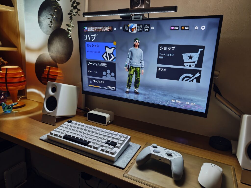 GameSir G7 Proがあるデスク