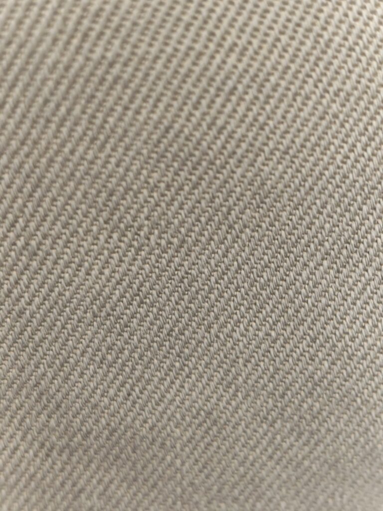 Cirnier(コルニエ)レザーカラーブルゾンの生地