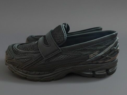 New Balance 1906Lのサイドからの写真、ソールのボリュームがあるシルエット