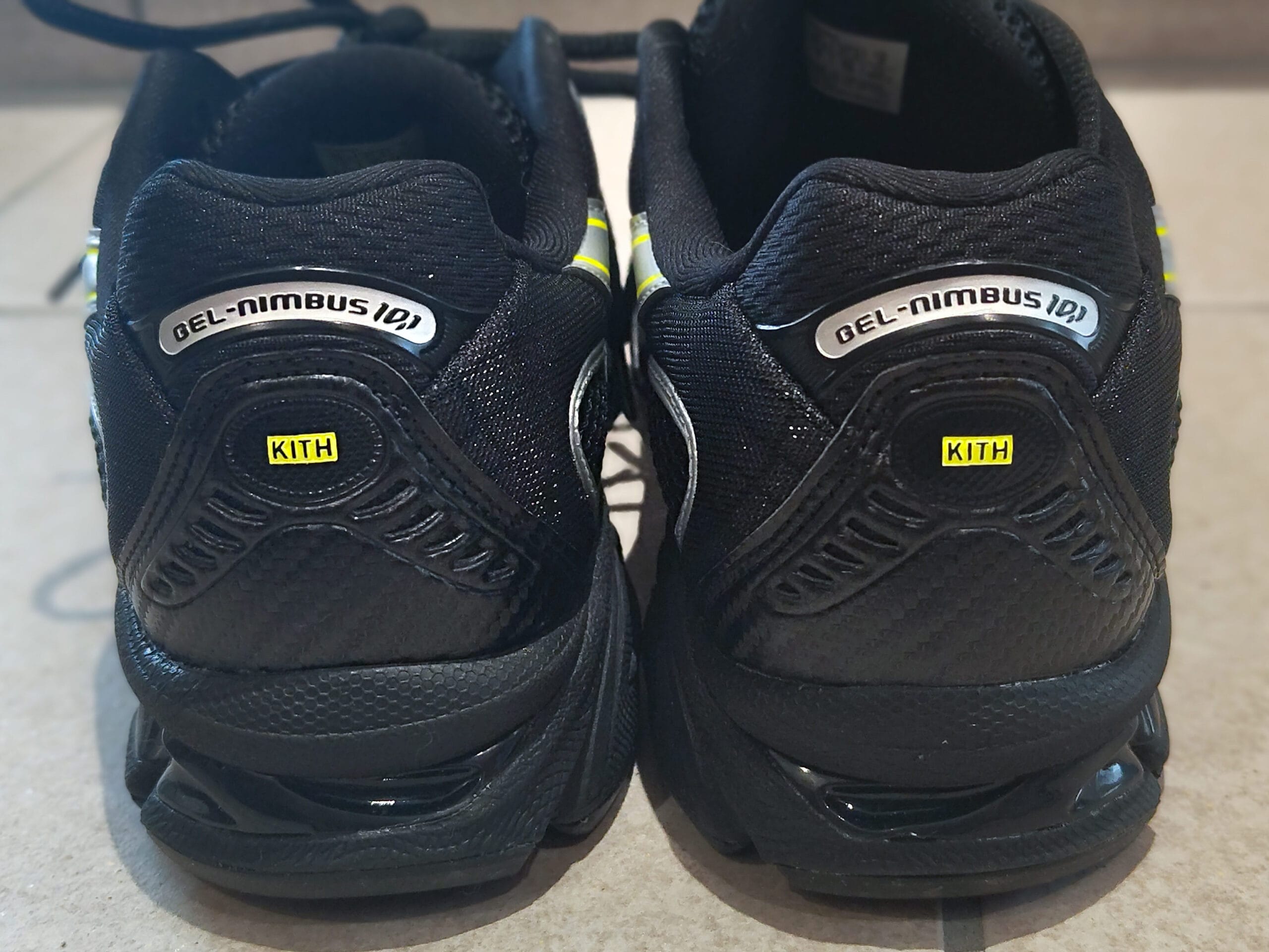 KithコラボのGel-nimbus10.1を後ろから見た写真