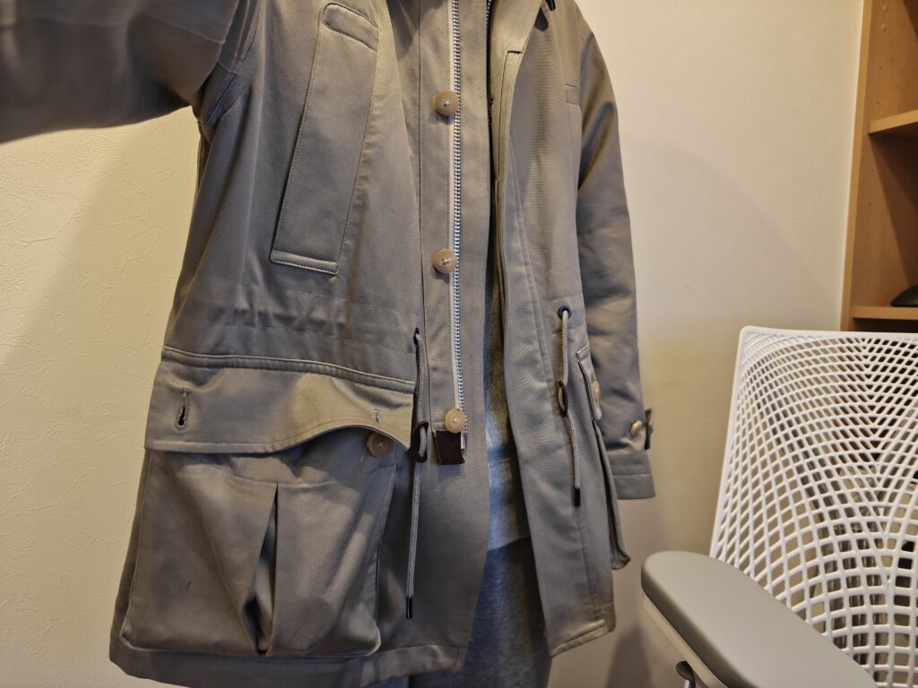 Fujifilm x-m5は上着ポケットに入れられるコンパクトさ