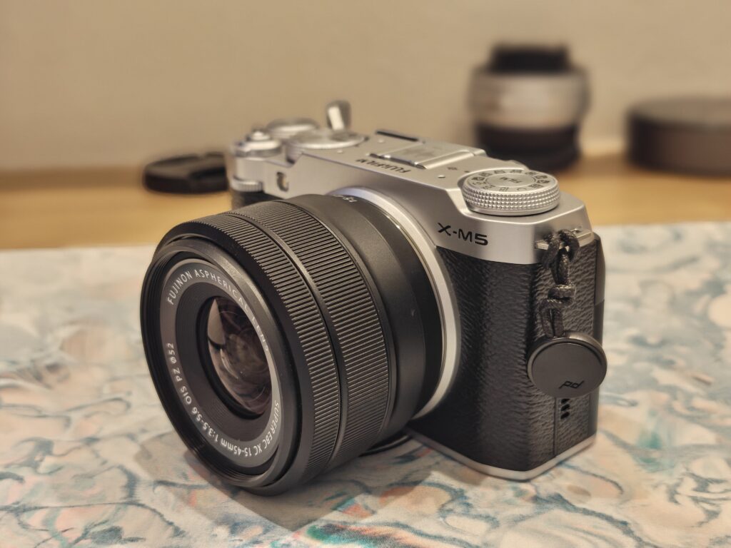 X-M5にXC 15-45mm 1:3.5-5.6 OIS PZを装着